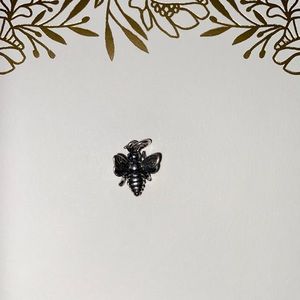 cute bee charm!